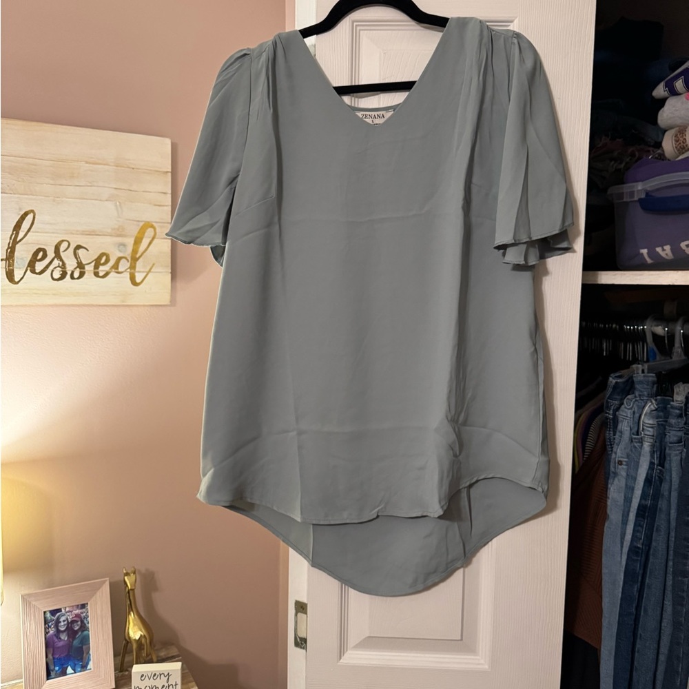 Zenana Outfitters Blouse light blue NWT